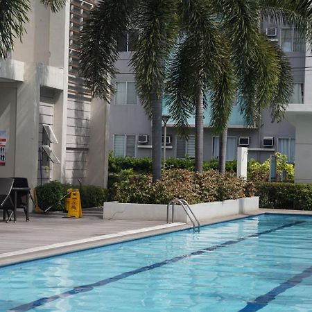 8 Spatial 2Br Condo With Coffee Station Davao City Esterno foto